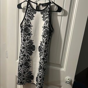 Elegant Black and White Dress 5/6